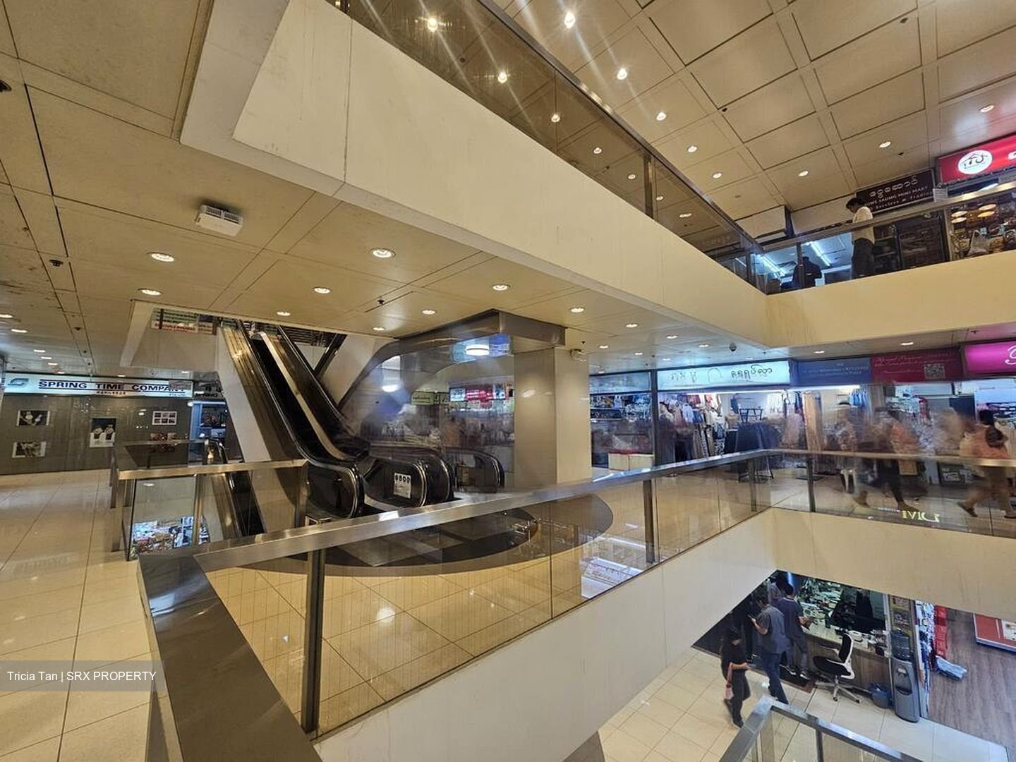 Peninsula Plaza (D6), Retail #456942931